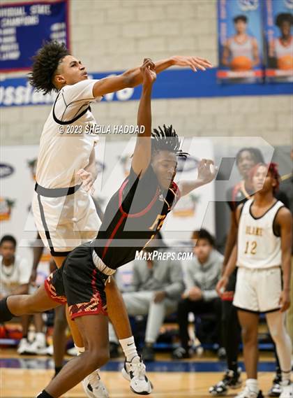 Thumbnail 2 in Florida State University High School vs Blake  (Sun Bash Tourney) photogallery.