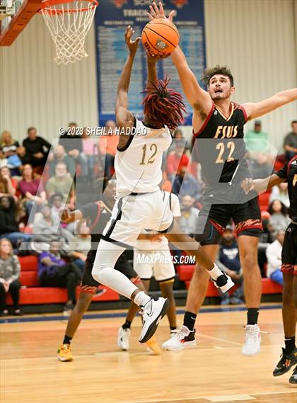 Thumbnail 3 in Florida State University High School vs Blake  (Sun Bash Tourney) photogallery.