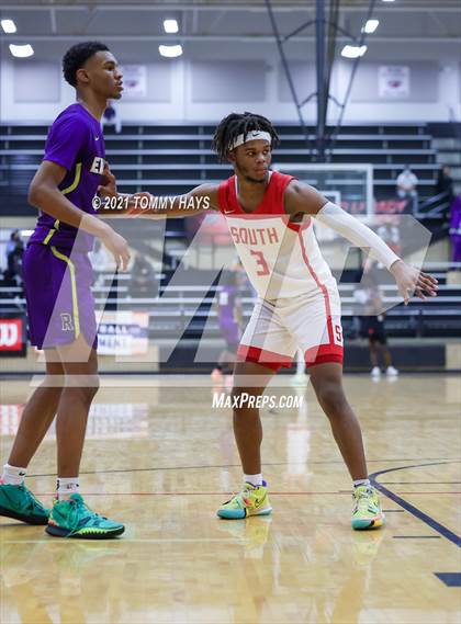 Thumbnail 2 in Richardson vs. South Grand Prairie (Whataburger Tournament) photogallery.