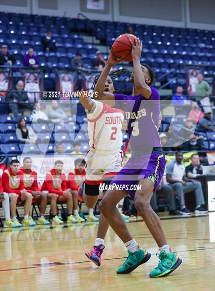 Thumbnail 3 in Richardson vs. South Grand Prairie (Whataburger Tournament) photogallery.