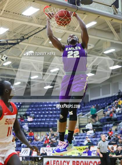 Thumbnail 2 in Richardson vs. South Grand Prairie (Whataburger Tournament) photogallery.