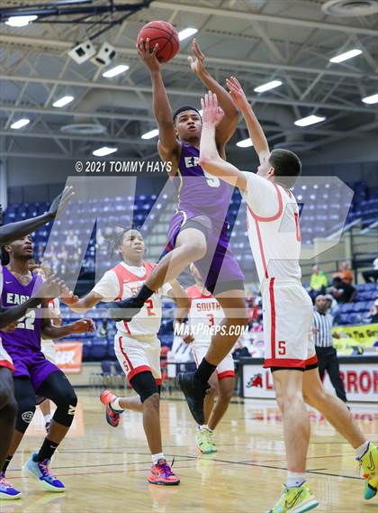 Thumbnail 2 in Richardson vs. South Grand Prairie (Whataburger Tournament) photogallery.