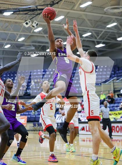 Thumbnail 3 in Richardson vs. South Grand Prairie (Whataburger Tournament) photogallery.