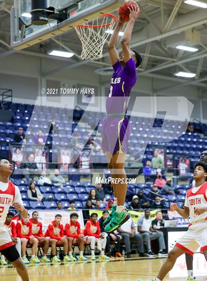 Thumbnail 3 in Richardson vs. South Grand Prairie (Whataburger Tournament) photogallery.
