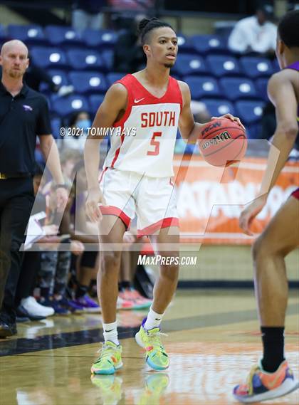 Thumbnail 3 in Richardson vs. South Grand Prairie (Whataburger Tournament) photogallery.