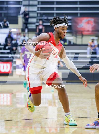 Thumbnail 3 in Richardson vs. South Grand Prairie (Whataburger Tournament) photogallery.