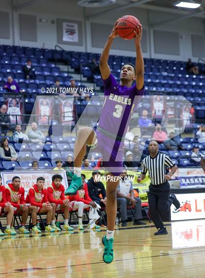 Thumbnail 2 in Richardson vs. South Grand Prairie (Whataburger Tournament) photogallery.