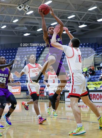 Thumbnail 1 in Richardson vs. South Grand Prairie (Whataburger Tournament) photogallery.