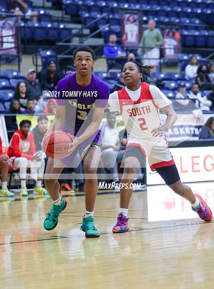 Thumbnail 1 in Richardson vs. South Grand Prairie (Whataburger Tournament) photogallery.
