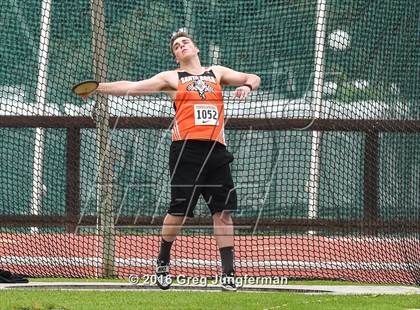 Thumbnail 3 in Stanford Invitational Boys Discus photogallery.