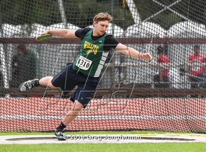 Thumbnail 1 in Stanford Invitational Boys Discus photogallery.