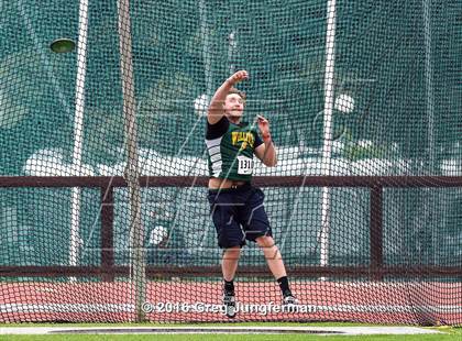 Thumbnail 3 in Stanford Invitational Boys Discus photogallery.