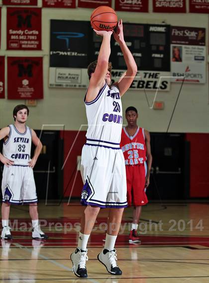 Thumbnail 1 in Sevier County vs Austin-East (Renasant Bank Christmas Tournament) photogallery.