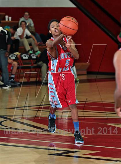 Thumbnail 3 in Sevier County vs Austin-East (Renasant Bank Christmas Tournament) photogallery.
