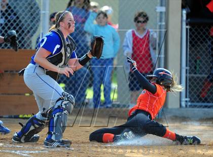 Thumbnail 2 in Buhl vs Bear Lake (IHSAA 3A Playoff) photogallery.