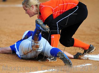 Thumbnail 1 in Buhl vs Bear Lake (IHSAA 3A Playoff) photogallery.