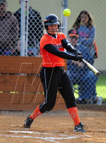 Thumbnail 2 in Buhl vs Bear Lake (IHSAA 3A Playoff) photogallery.