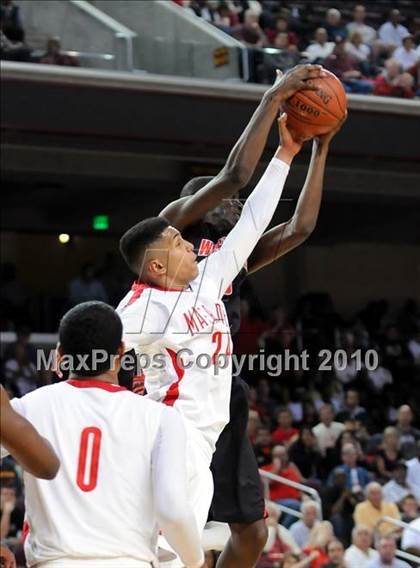Thumbnail 2 in Westchester vs. Mater Dei (CIF SoCal D1 Final) photogallery.