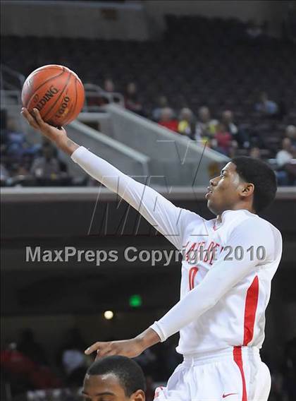 Thumbnail 3 in Westchester vs. Mater Dei (CIF SoCal D1 Final) photogallery.
