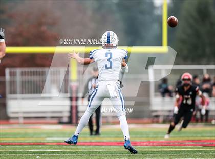 Thumbnail 3 in Seattle Prep @ Yelm (3A Playoffs) photogallery.