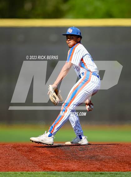Thumbnail 1 in Grand Oaks vs Willis photogallery.