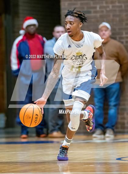 Thumbnail 2 in Hoggard vs. New Life Christian Academy (Cumberland County Holiday Classic) photogallery.