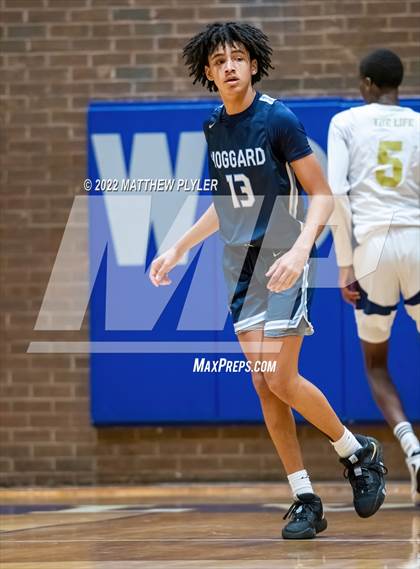 Thumbnail 3 in Hoggard vs. New Life Christian Academy (Cumberland County Holiday Classic) photogallery.
