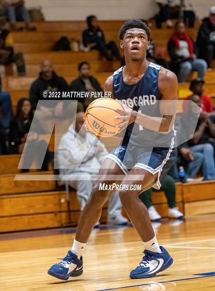 Thumbnail 1 in Hoggard vs. New Life Christian Academy (Cumberland County Holiday Classic) photogallery.