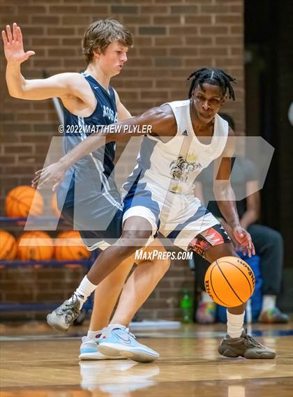 Thumbnail 1 in Hoggard vs. New Life Christian Academy (Cumberland County Holiday Classic) photogallery.