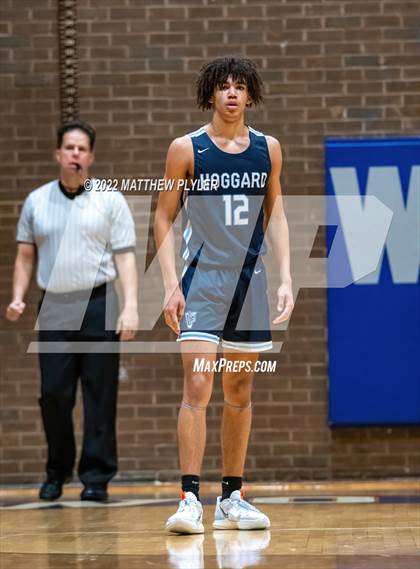 Thumbnail 1 in Hoggard vs. New Life Christian Academy (Cumberland County Holiday Classic) photogallery.