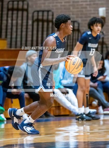 Thumbnail 3 in Hoggard vs. New Life Christian Academy (Cumberland County Holiday Classic) photogallery.