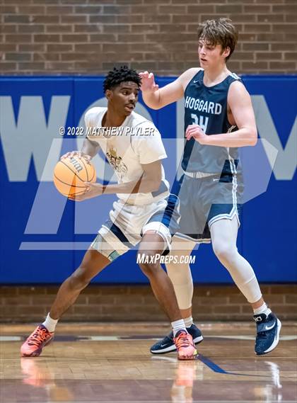 Thumbnail 2 in Hoggard vs. New Life Christian Academy (Cumberland County Holiday Classic) photogallery.