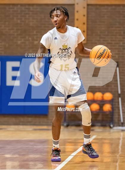 Thumbnail 3 in Hoggard vs. New Life Christian Academy (Cumberland County Holiday Classic) photogallery.