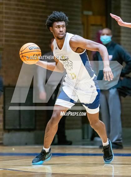 Thumbnail 2 in Hoggard vs. New Life Christian Academy (Cumberland County Holiday Classic) photogallery.