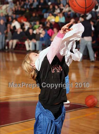 Thumbnail 1 in Mt. Vernon vs Cathedral Prep (McDonald's Classic) photogallery.