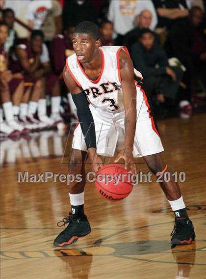 Thumbnail 3 in Mt. Vernon vs Cathedral Prep (McDonald's Classic) photogallery.