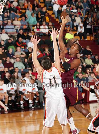 Thumbnail 3 in Mt. Vernon vs Cathedral Prep (McDonald's Classic) photogallery.