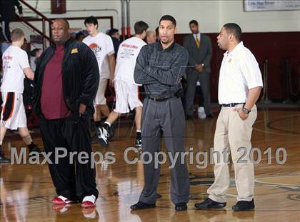 Thumbnail 3 in Mt. Vernon vs Cathedral Prep (McDonald's Classic) photogallery.