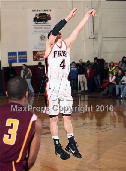 Thumbnail 2 in Mt. Vernon vs Cathedral Prep (McDonald's Classic) photogallery.