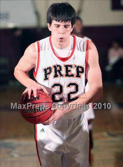 Thumbnail 3 in Mt. Vernon vs Cathedral Prep (McDonald's Classic) photogallery.