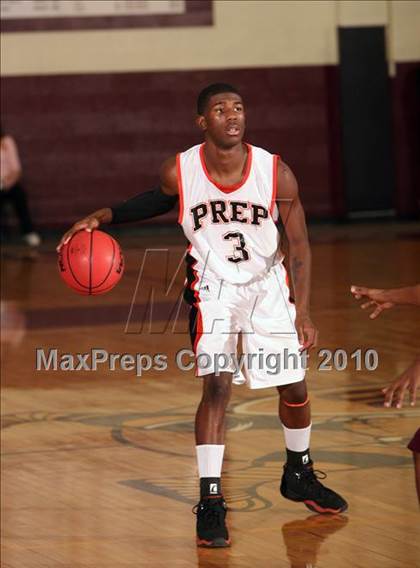 Thumbnail 3 in Mt. Vernon vs Cathedral Prep (McDonald's Classic) photogallery.