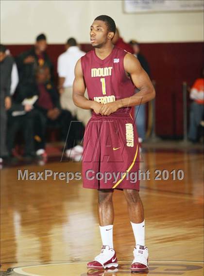 Thumbnail 3 in Mt. Vernon vs Cathedral Prep (McDonald's Classic) photogallery.