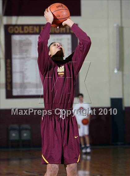 Thumbnail 2 in Mt. Vernon vs Cathedral Prep (McDonald's Classic) photogallery.