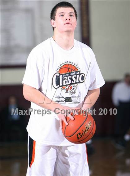 Thumbnail 3 in Mt. Vernon vs Cathedral Prep (McDonald's Classic) photogallery.