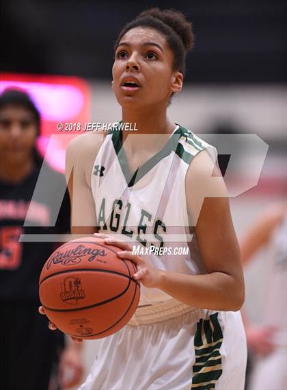 Thumbnail 3 in Washington vs. GlenOak (OHSAA Division I District Semifinal) photogallery.