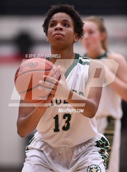 Thumbnail 1 in Washington vs. GlenOak (OHSAA Division I District Semifinal) photogallery.