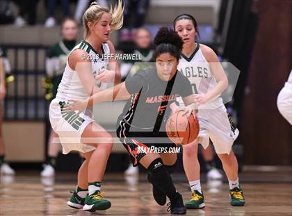 Thumbnail 2 in Washington vs. GlenOak (OHSAA Division I District Semifinal) photogallery.