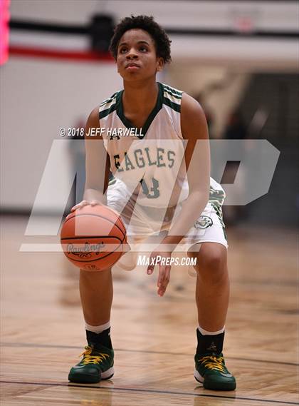 Thumbnail 1 in Washington vs. GlenOak (OHSAA Division I District Semifinal) photogallery.