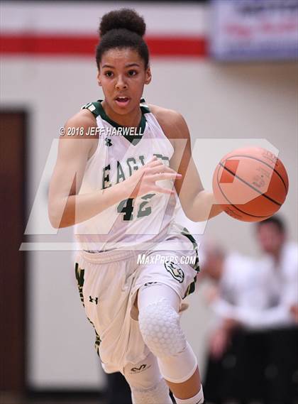 Thumbnail 1 in Washington vs. GlenOak (OHSAA Division I District Semifinal) photogallery.
