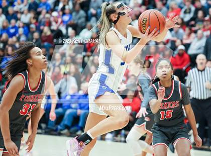 Thumbnail 3 in Fishers vs Hamilton Southeastern (IHSAA 4A Sectional Championship) photogallery.